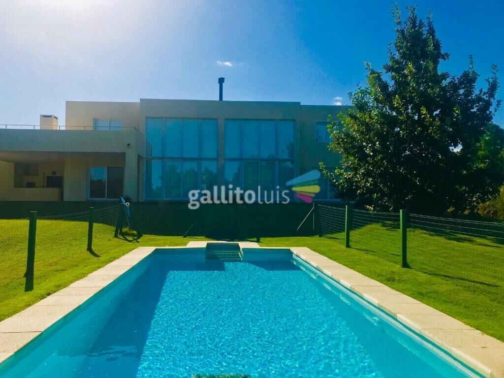 Unica Barrio Carmel , Piscina Propia 2380 Mts