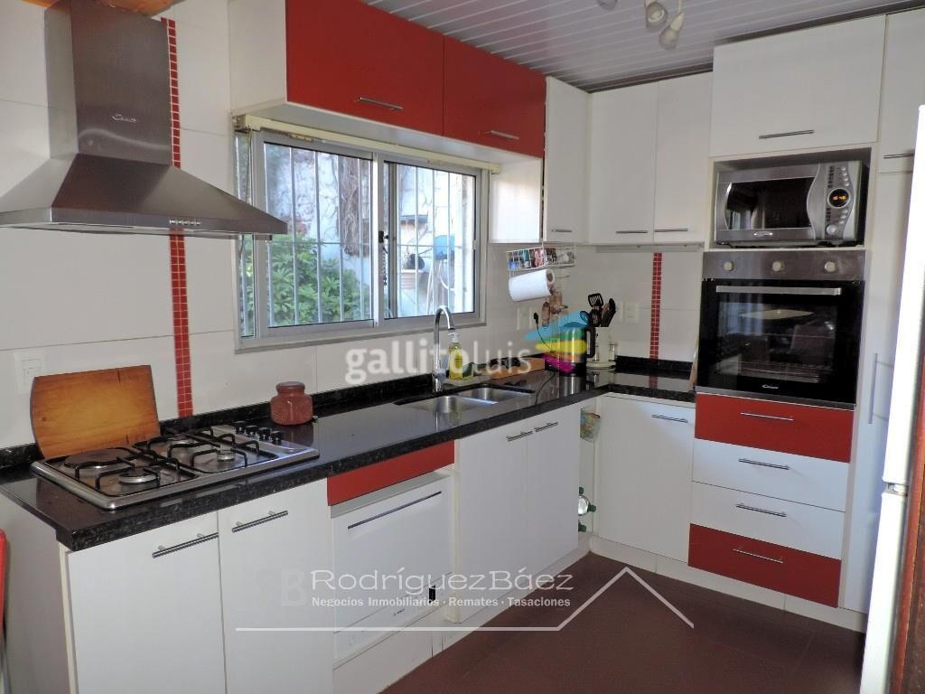 Venta Casa 2 Dormitorios Patio Garage Bella Vista