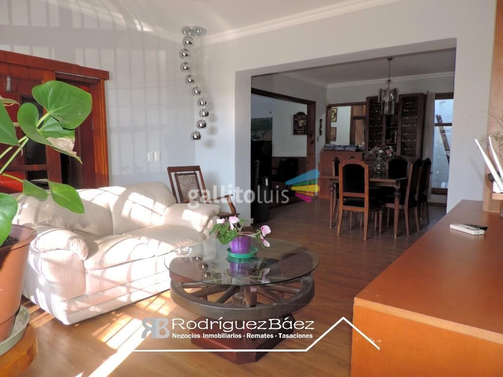 Venta Casa 2 Dormitorios Patio Garage Bella Vista