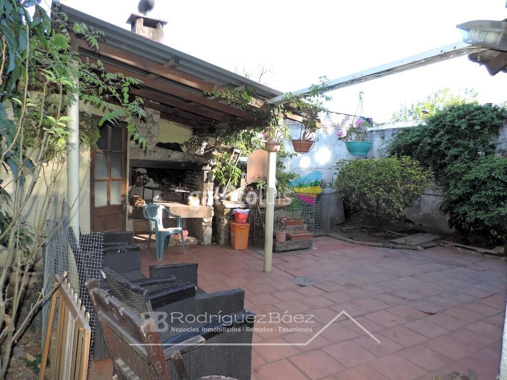 Venta Casa 2 Dormitorios Patio Garage Bella Vista