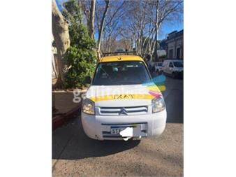 https://www.gallito.com.uy/vendo-taxi-27267367