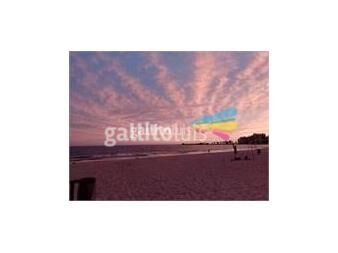 https://web5.gallito.com.uy/parejas-y-mujeres-solas-se-buscan-para-reuniones-privadas-servicios-27933708