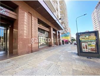 https://www.gallito.com.uy/venta-de-local-comercial-con-744-mts2-en-centro-inmuebles-26959410