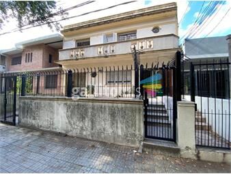 https://www.gallito.com.uy/venta-de-casa-con-3-dormitorios-en-malvin-inmuebles-25906878