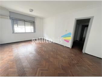 https://www.gallito.com.uy/venta-de-apartamento-con-3-dormitorios-en-centro-inmuebles-25786450