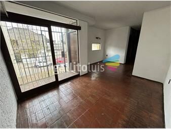 https://www.gallito.com.uy/alquiler-apartamento-al-frente-con-3-dormitorios-y-patio-e-inmuebles-25748975