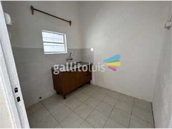 https://www.gallito.com.uy/alquiler-apartamento-con-3-ambientes-y-patio-en-pocitos-inmuebles-26340054