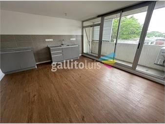 https://www.gallito.com.uy/venta-de-apartamento-con-2-dormitorios-en-brazo-oriental-inmuebles-26985622