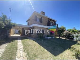 https://www.gallito.com.uy/venta-de-casa-con-4-dormitorios-en-lagomar-sur-inmuebles-26874722