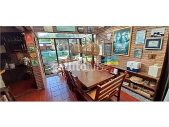 https://www.gallito.com.uy/hermosa-residencia-toda-una-planta-inmuebles-22377269