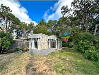 https://www.gallito.com.uy/casa-en-venta-en-punta-colorada-piriapolis-a-550-m-playa-inmuebles-23969299