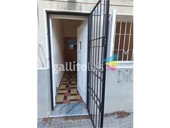 https://www.gallito.com.uy/hermosa-casa-3-dormitorios-frente-patio-tres-cruces-inmuebles-25793846