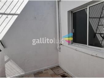 https://www.gallito.com.uy/alegre-iluminado-apto-tipo-casita-sin-gs-cs-c-patio-inmuebles-25861402