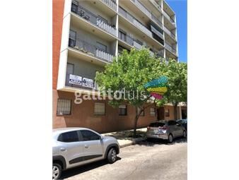 https://www.gallito.com.uy/comodo-apartamento-al-frente-reciclado-prox-rivera-y-soca-inmuebles-25868852