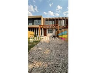 https://www.gallito.com.uy/venta-casa-san-nicolas-a-estrenar-excelentes-terminaciones-inmuebles-25877728