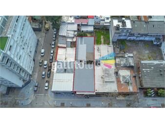 https://www.gallito.com.uy/venta-de-gran-local-comercial-382-m²-en-la-av-8-de-octubre-inmuebles-25992665