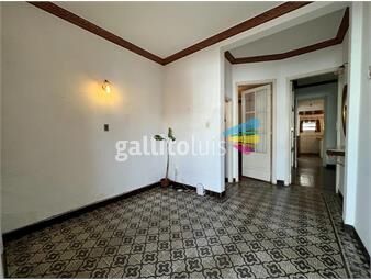 https://www.gallito.com.uy/venta-casa-de-2-dorm-garaje-y-parrillero-en-tres-cruces-inmuebles-26093001