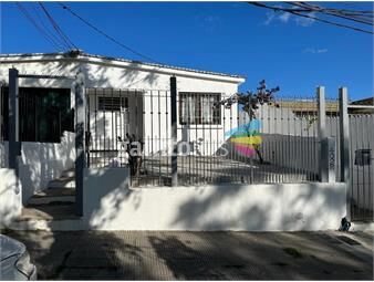 https://www.gallito.com.uy/casa-ph-con-jardin-al-frente-sobre-calle-ibirocahy-esq-pla-inmuebles-26147604