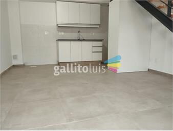 https://www.gallito.com.uy/casi-avitalia-duplex-con-patio-inmuebles-26193706