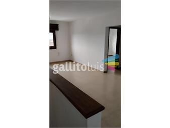 https://www.gallito.com.uy/casa-apto-sin-gastos-comunes-y-en-pleno-centro-muy-luminoso-inmuebles-26242328