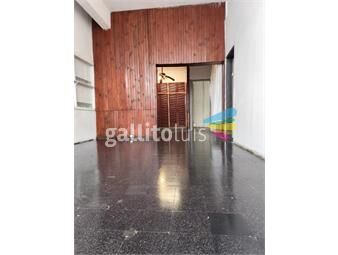 https://www.gallito.com.uy/amplia-casa-de-4-dormitorios-en-brazo-oriental-inmuebles-26250891