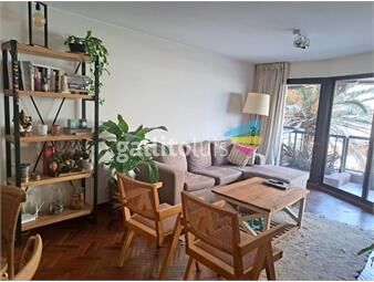 https://www.gallito.com.uy/vendo-apartamento-en-malvin-proximo-al-mar-2-dorm-2-b-g-inmuebles-26012384