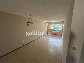 https://www.gallito.com.uy/amplio-apartamento-de-2-dormitorios-en-excelente-ubicacion-inmuebles-26440115