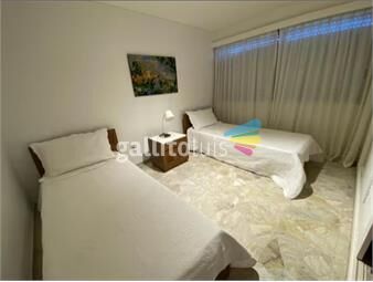 https://www.gallito.com.uy/apartamento-2-dormitorios-un-baño-frente-playa-mansa-inmuebles-26448814