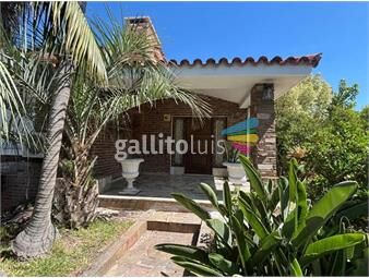 https://www.gallito.com.uy/venta-casa-malvin-padron-unico-tejas-amplia-excelente-constr-inmuebles-26715676