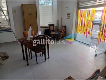 https://www.gallito.com.uy/local-esquina-30-m2-en-palermo-con-vidrieras-y-mucha-luz-inmuebles-26716325