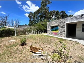 https://www.gallito.com.uy/venta-2-casas-en-un-mismo-padron-con-piscina-en-la-floresta-inmuebles-26835951