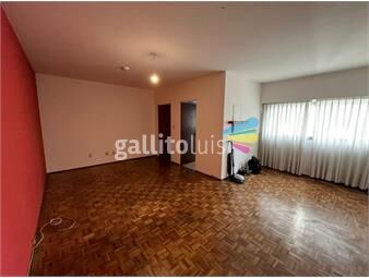 https://www.gallito.com.uy/venta-amplio-apartamento-1-dormitorio-en-centro-con-renta-inmuebles-26845486