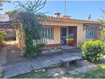 https://www.gallito.com.uy/chalet-de-buena-construccion-con-terreno-y-entrada-para-auto-inmuebles-26912413