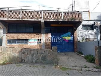 https://www.gallito.com.uy/local-con-explanada-inmuebles-27037192