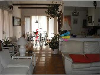 https://www.gallito.com.uy/casa-en-mansa-8-dormitorios-inmuebles-18601010