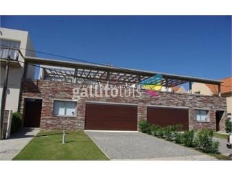 https://www.gallito.com.uy/casa-en-venta-de-4-dormitorios-en-la-barra-inmuebles-19622658