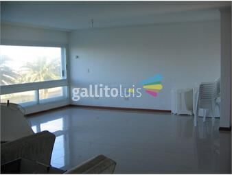 https://www.gallito.com.uy/apartamento-en-brava-3-dormitorios-inmuebles-18953402