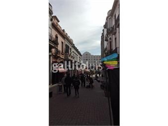 https://www.gallito.com.uy/local-sobre-peatonal-perez-castellanos-proximo-al-mercado-d-inmuebles-21915145