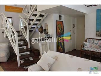 https://www.gallito.com.uy/en-venta-y-alquiler-casa-en-excelente-zona-distribuida-inmuebles-22537718
