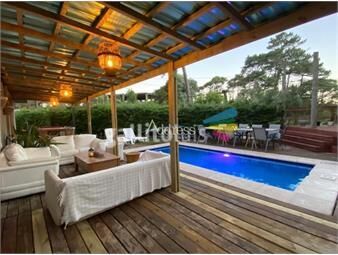 https://www.gallito.com.uy/casa-con-piscina-y-parrillero-en-alquiler-inmuebles-18714365