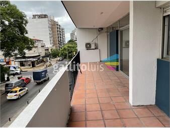 https://www.gallito.com.uy/apartamento-pocitos-3-dormitorios-con-terraza-25m-inmuebles-22921621
