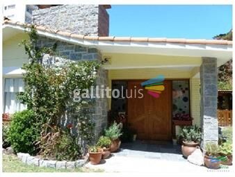 https://www.gallito.com.uy/vendo-casa-4-dormitorios-en-playa-mansa-punta-del-este-inmuebles-22537761