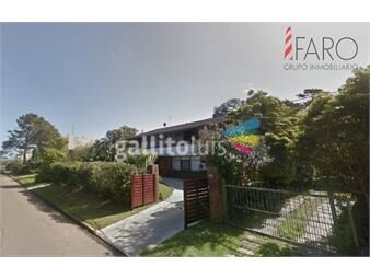 https://www.gallito.com.uy/casa-en-la-mansa-5-dormitorios-con-dependencia-azotea-bar-inmuebles-18600587