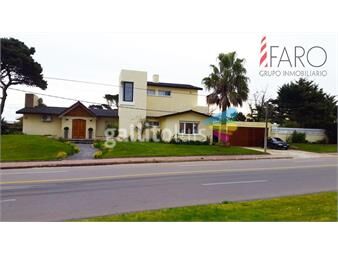 https://www.gallito.com.uy/casa-en-mansa-5-dormitorios-con-piscina-y-barbacoa-inmuebles-23302693