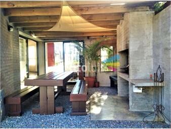 https://www.gallito.com.uy/casa-en-montoya-con-piscina-inmuebles-22910181