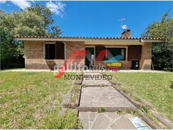 https://www.gallito.com.uy/casa-en-venta-2-dormitorios-con-jardin-barbacoa-y-garages-inmuebles-23639770