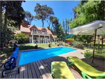 https://www.gallito.com.uy/hermosa-casa-en-venta-con-4-dormitorios-y-casa-de-huespedes-inmuebles-22935688