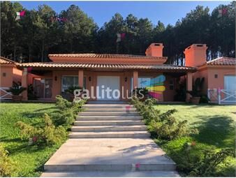 https://www.gallito.com.uy/venta-de-casa-de-4-dormitorios-en-punta-ballena-lapataia-pu-inmuebles-21510647