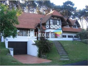 https://www.gallito.com.uy/alquiler-casa-4-dormitorios-en-lugano-punta-del-este-inmuebles-19897525