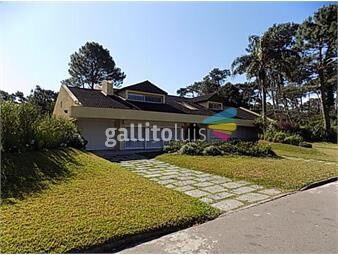 https://www.gallito.com.uy/6-dormitorios-av-brasil-inmuebles-23782338